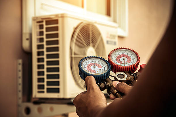 Professional Ac Installation technician working in Mountain Iron, MN